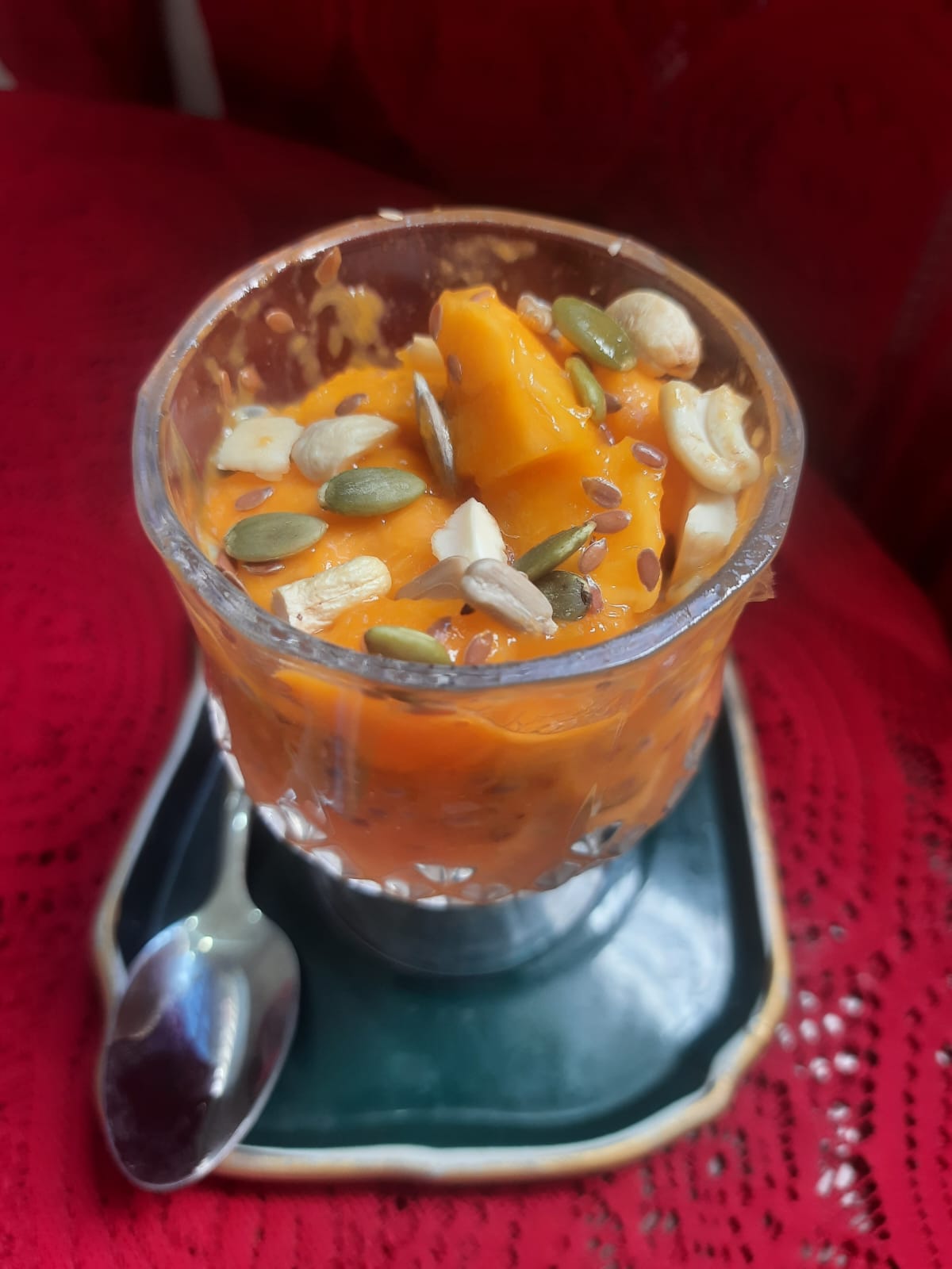 লেয়ার্ড সিডস-ম্যাংগো ডেজার্ট